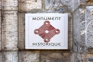 Loi monuments...