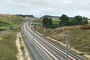Après le TGV... la...