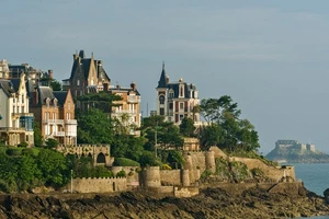 Côte d'Émeraude Le...